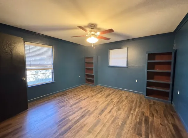 $1,760 | 1225 Lake Terrace Drive, Elgin, TX 78621