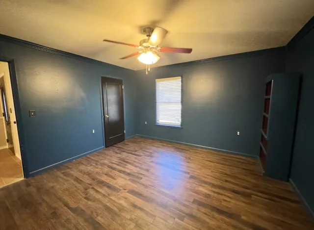 $1,760 | 1225 Lake Terrace Drive, Elgin, TX 78621