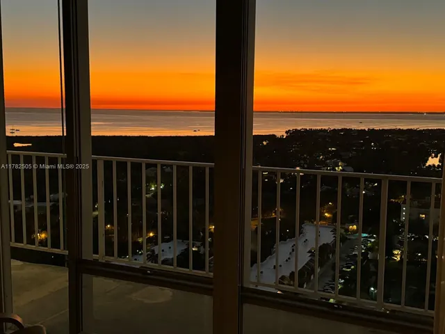 $7,800 | 881 Ocean Drive, Unit 24C, Key Biscayne, FL 33149