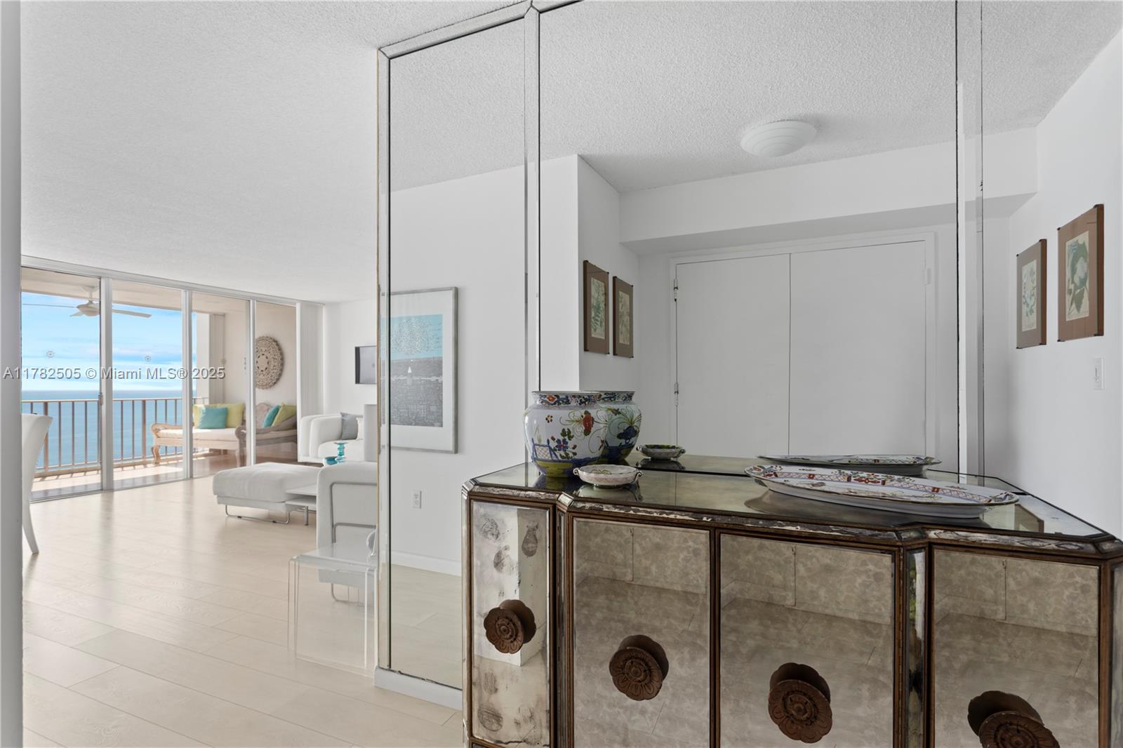 881 Ocean Drive, Unit 24C Key Biscayne, FL 33149 - Photo 2 of 22