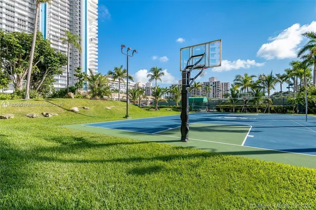 $7,800 | 881 Ocean Drive, Unit 24C, Key Biscayne, FL 33149