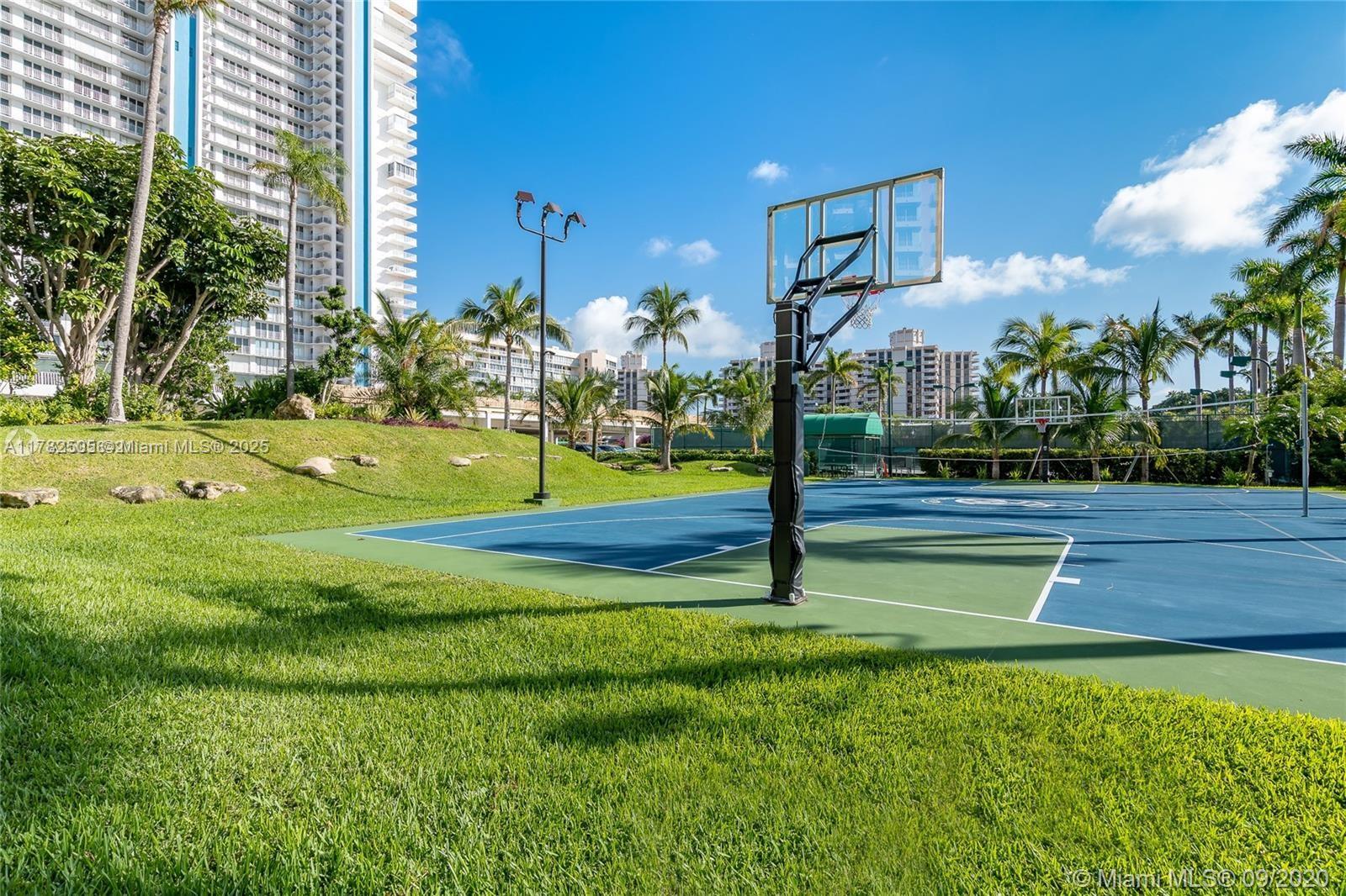 881 Ocean Drive, Unit 24C Key Biscayne, FL 33149 - Photo 21 of 22