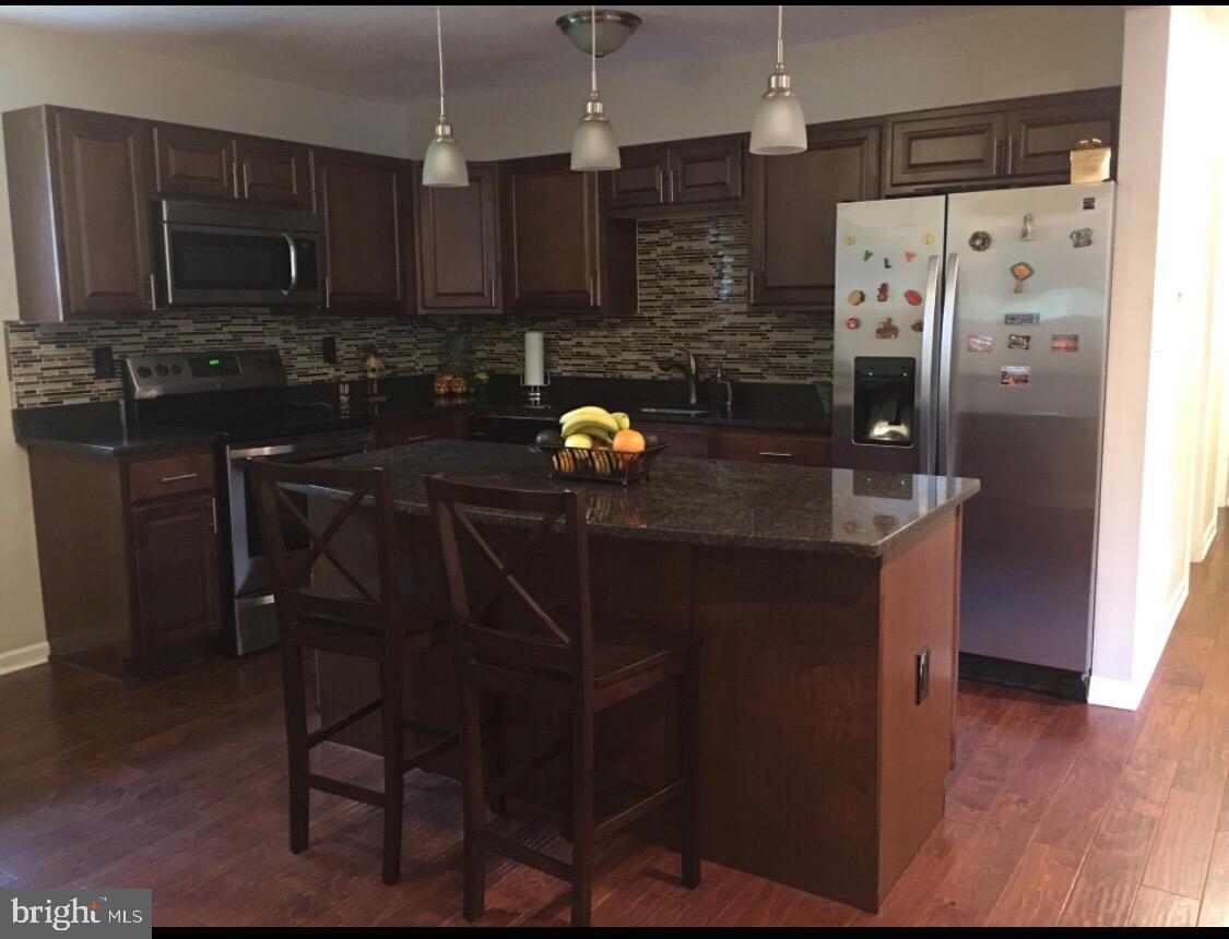 8611 Dangerfield Road Clinton, MD 20735 - Photo 5 of 15 Gourmet Kitchen
