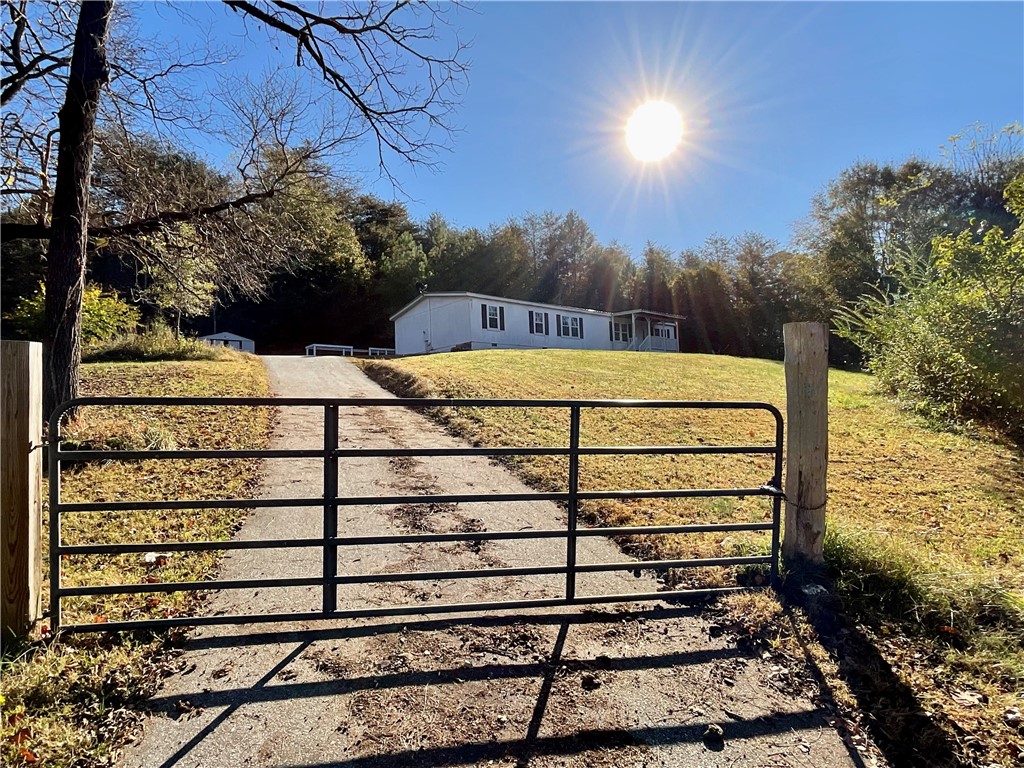 541 North Horseshoe Bridge Road Westminster, SC 29693 - Photo 27 of 49 Gallery Image 27
