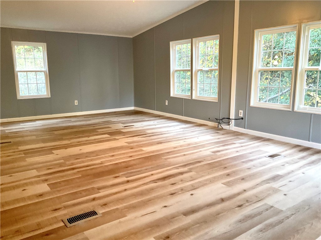 541 North Horseshoe Bridge Road Westminster, SC 29693 - Photo 5 of 49 Gallery Image 5