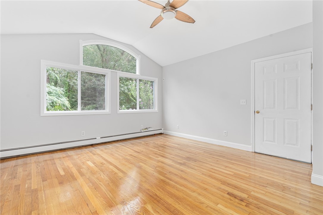 237 Shamrock Drive Warwick, RI 02886 - Photo 12 of 32