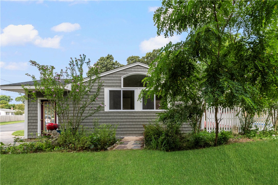 237 Shamrock Drive Warwick, RI 02886 - Photo 25 of 32