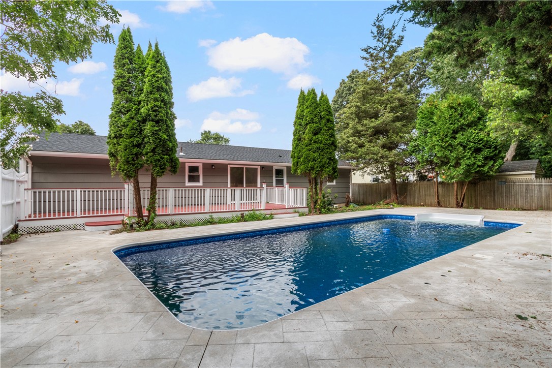 237 Shamrock Drive Warwick, RI 02886 - Photo 27 of 32