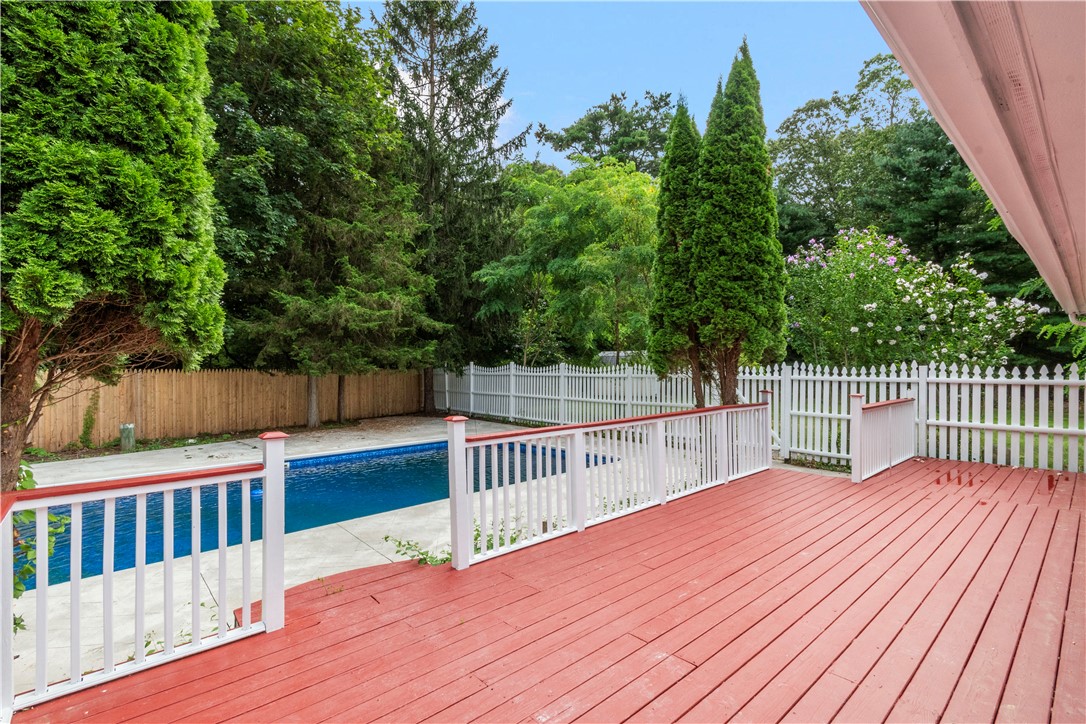 237 Shamrock Drive Warwick, RI 02886 - Photo 30 of 32