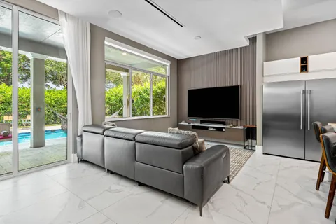 $899,000 | 10715 Northwest 83rd Court, Parkland, FL 33076