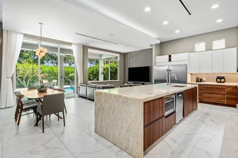 $899,000 | 10715 Northwest 83rd Court, Parkland, FL 33076
