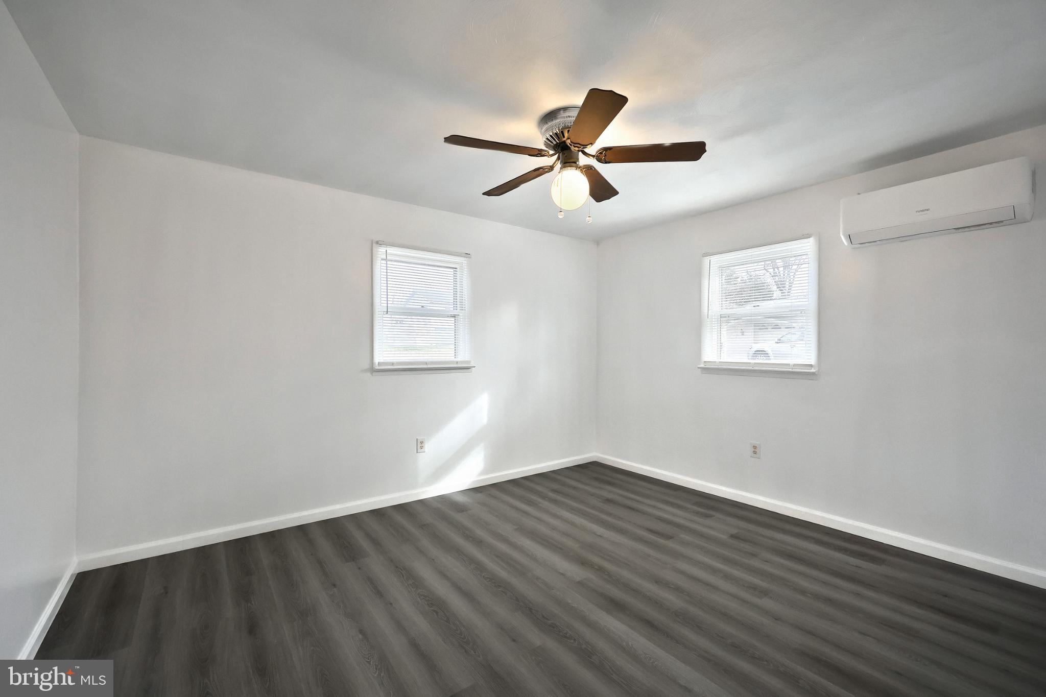 326 Park Heights Boulevard Hanover, PA 17331 - Photo 24 of 35 Bright and airy room with modern charm.