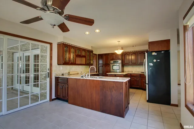 $450,000 | 5310 South 24th Street, Quincy, IL 62305