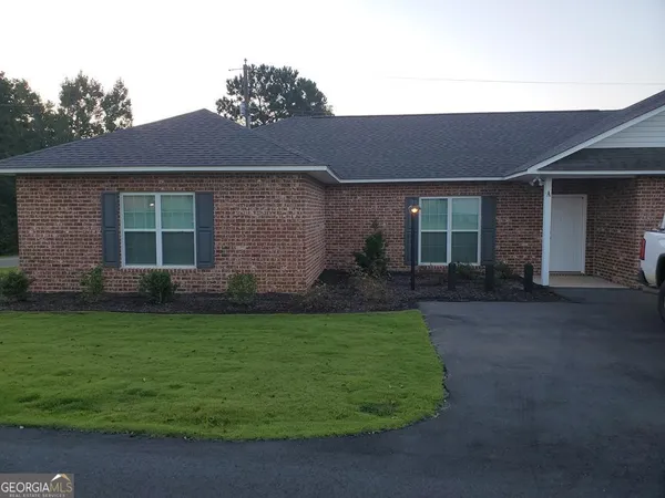 $1,725 | 1266 1st Street, Unit C, Dudley, GA 31022