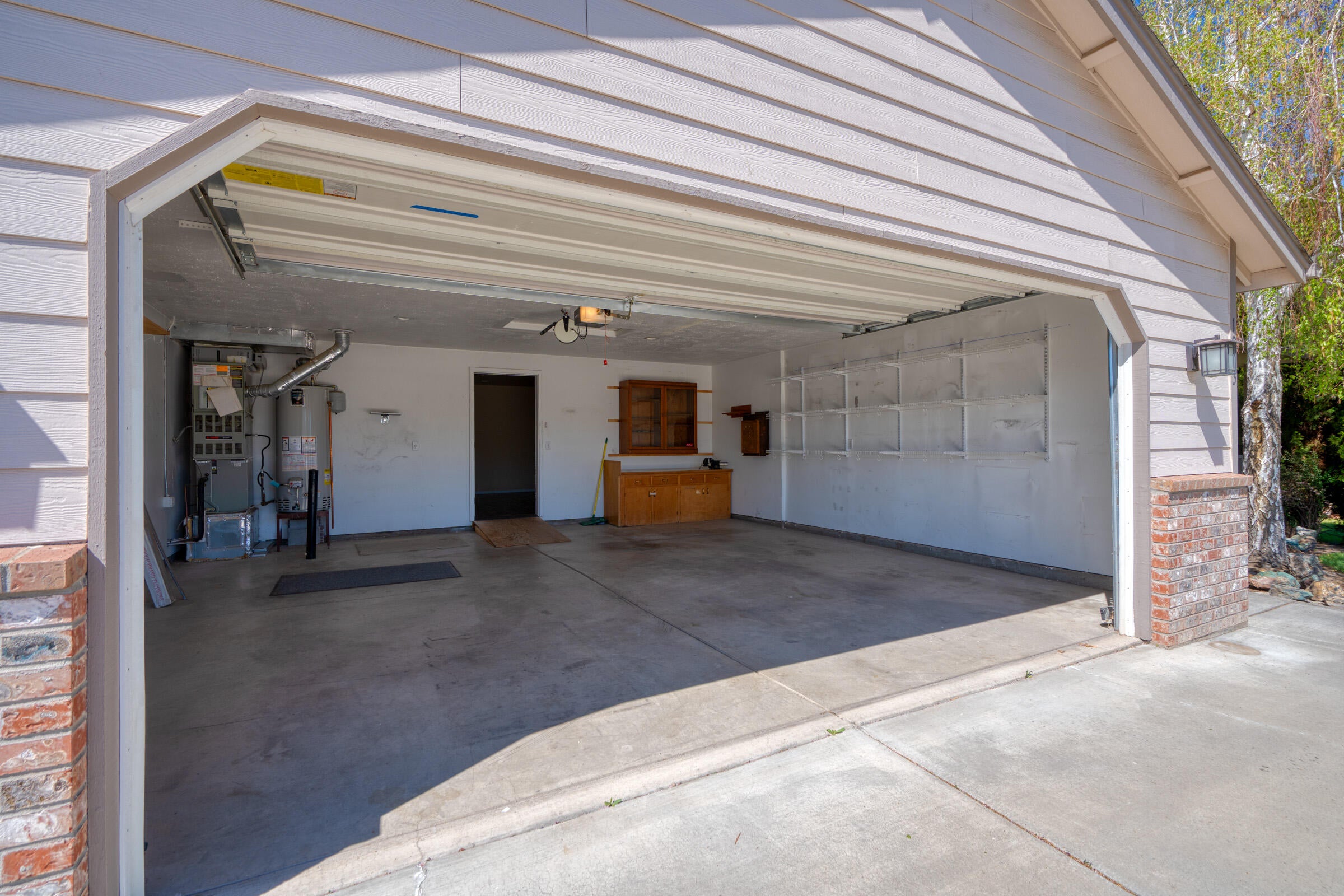 1933 Southwest 35th Place Redmond, OR 97756 - Photo 21 of 27 142_1933 SW 35th_Pro Property Photos_Ben