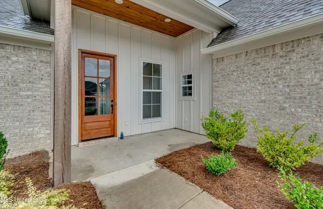 $355,000 | 502 Black Cherry Cove, Canton, MS 39046