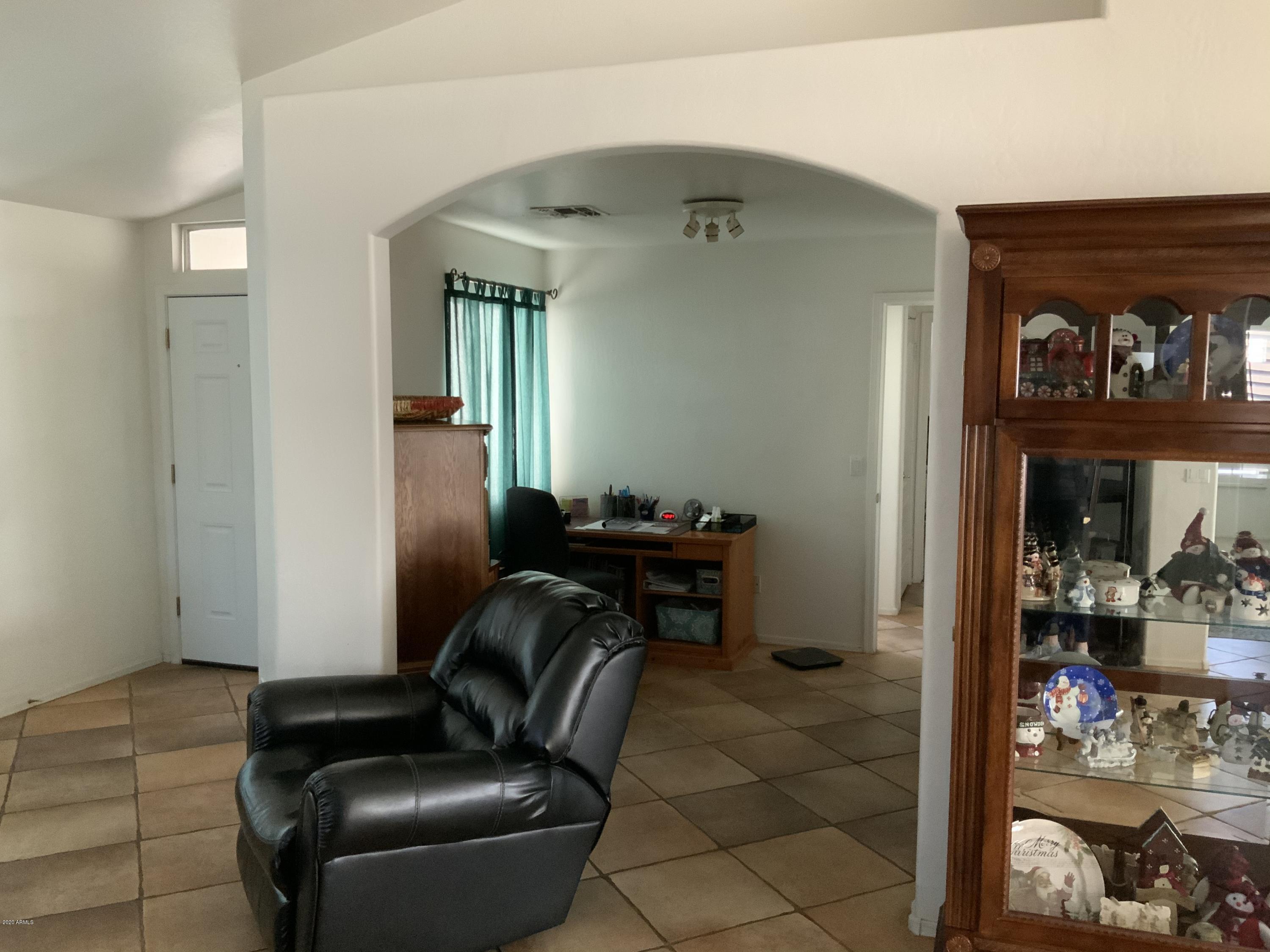7268 South Roberts Road Tempe, AZ 85283 - Photo 6 of 9
