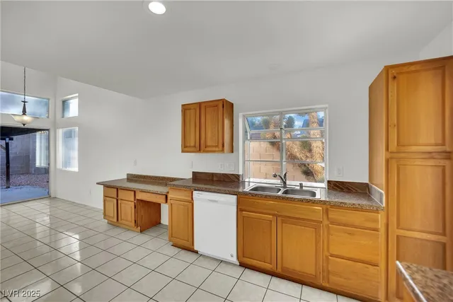 $530,000 | 2042 Angel Falls Drive, Henderson, NV 89074