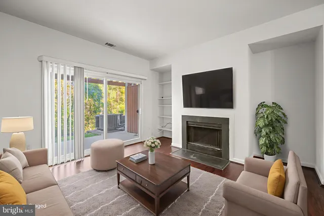 $310,000 | 18120 Windsor Hill Drive, Unit 106A, Olney, MD 20832