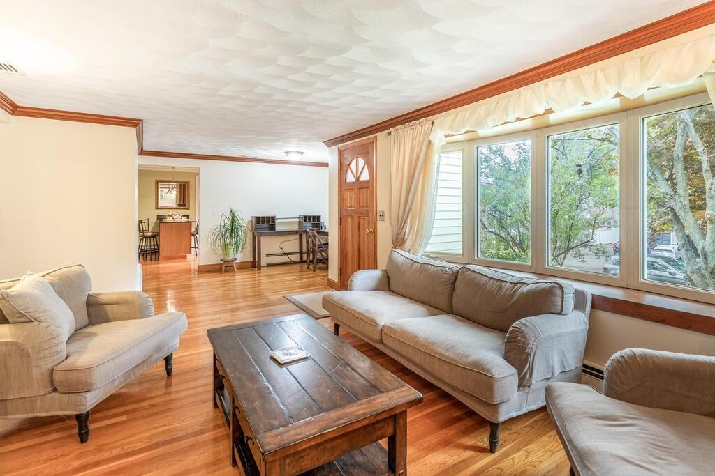 27 Lillian Road Lexington, MA 02420 - Photo 5 of 32 Gallery Image 5