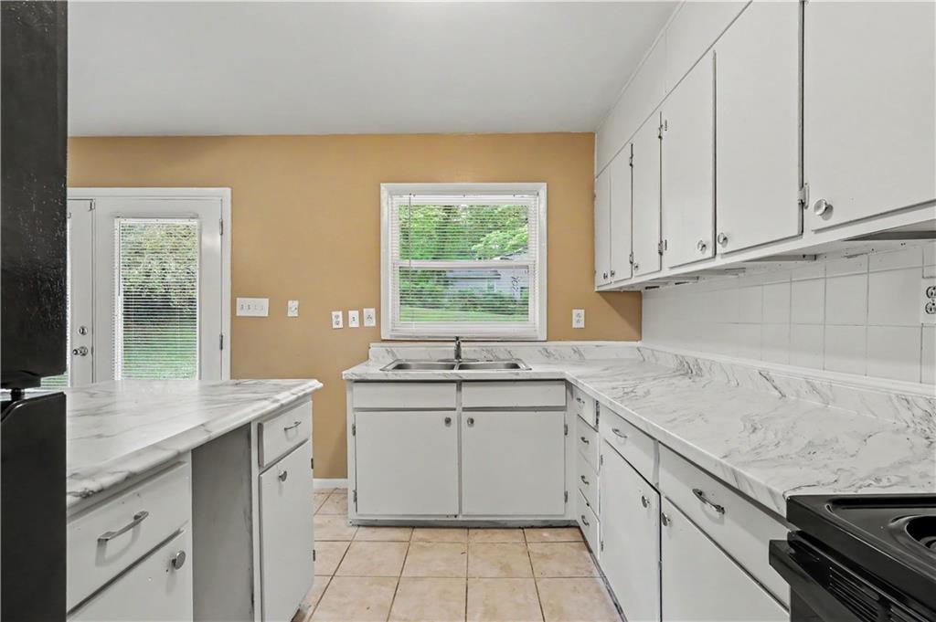 3713 Elkridge Drive Decatur, GA 30032 - Photo 15 of 35
