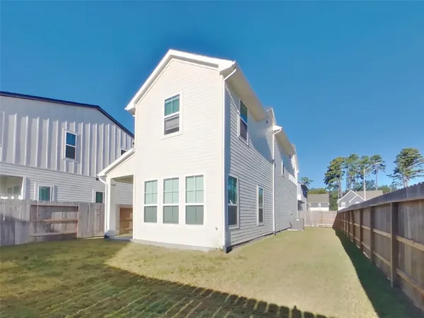 $2,299 | 9835 Willow Creek, Unit 218, Tomball, TX 77375