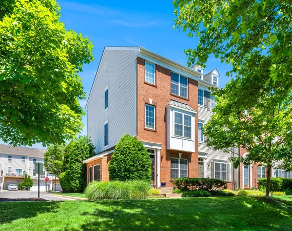$524,990 | 25165 Femoyer Terrace, Chantilly, VA 20152