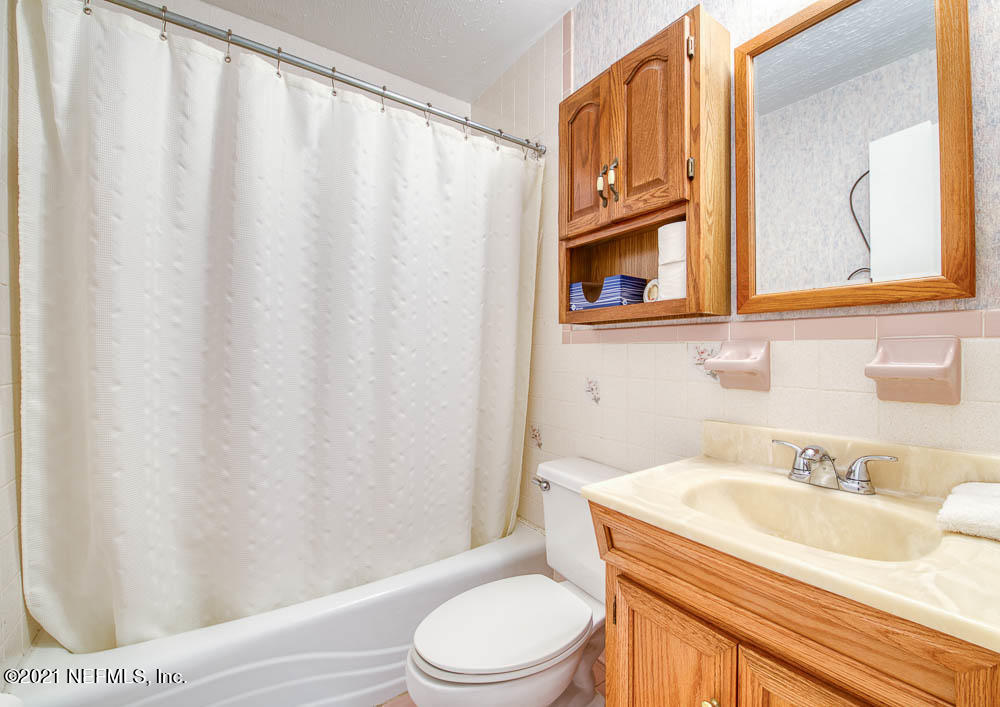 10435 Jolynn Road Jacksonville, FL 32225 - Photo 12 of 26 Hall Bath