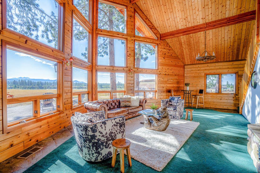 60647 Antler Road Bend, OR 97702 - Photo 11 of 44 12