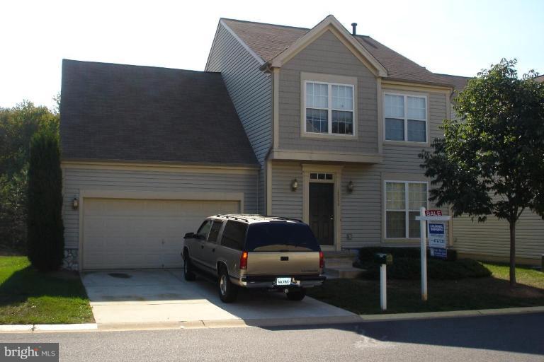 12353 Brown Fox Way Reston, VA 20191 - Photo 1 of 7 Exterior (Main)