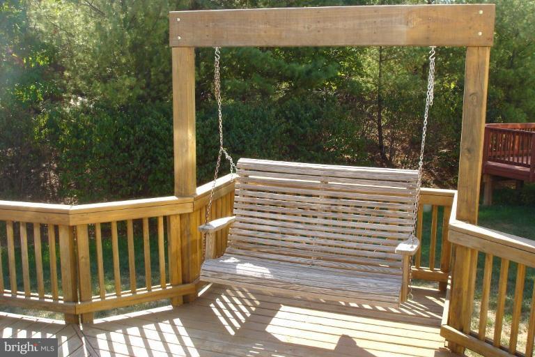 12353 Brown Fox Way Reston, VA 20191 - Photo 7 of 7 Deck