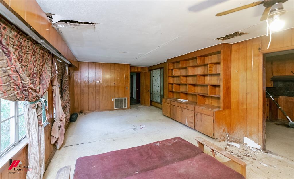 206 North Street Springhill, LA 71075 - Photo 15 of 28 a view of an empty room