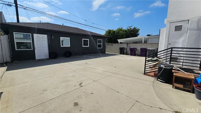 a view of a house with a garage