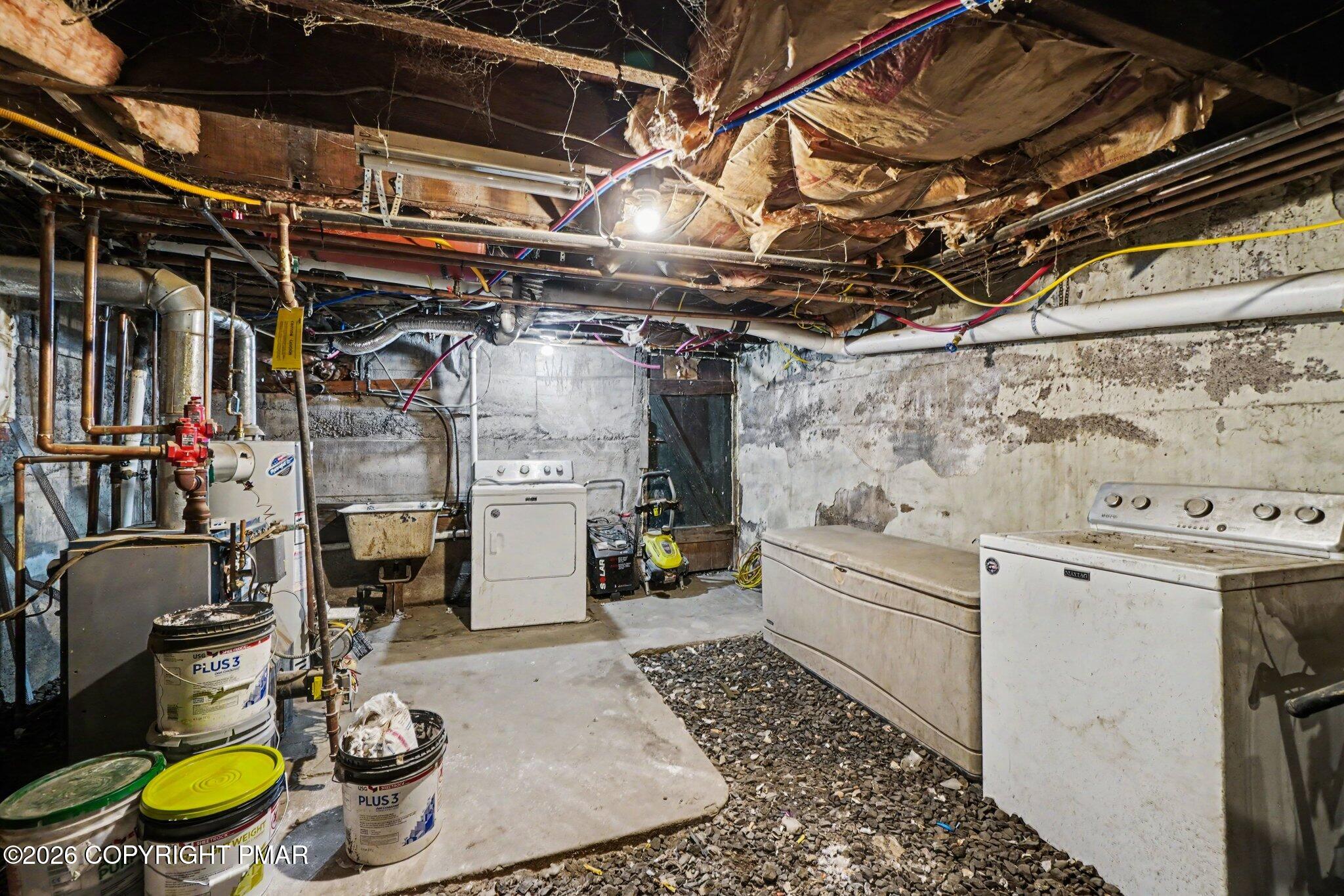616-616 Seybert Street Hazleton, PA 18201 - Photo 25 of 42 025_file_8202