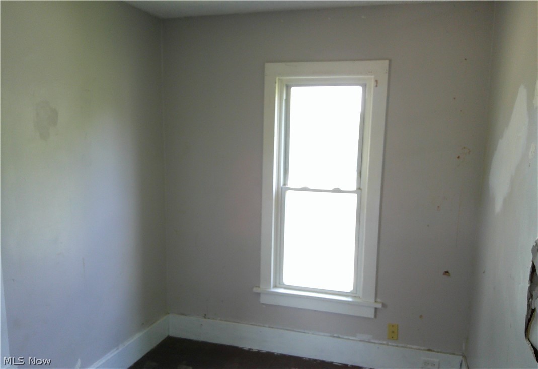 856 Cherry Road Northwest Massillon, OH 44647 - Photo 8 of 9