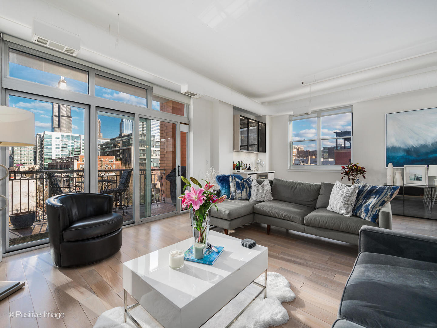950 West Monroe Street, Unit 404 Chicago, IL 60607 - Photo 8 of 20 Gallery Image 8