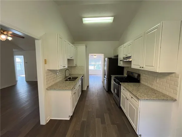 $2,250 | 678 Arbour Way, Suwanee, GA 30024