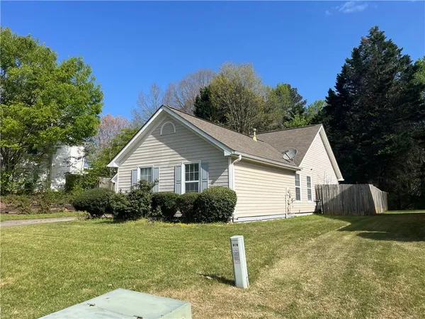 $2,250 | 678 Arbour Way, Suwanee, GA 30024