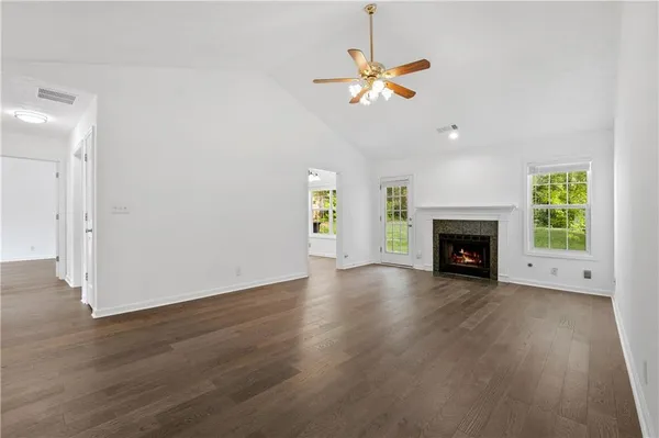 $2,250 | 678 Arbour Way, Suwanee, GA 30024