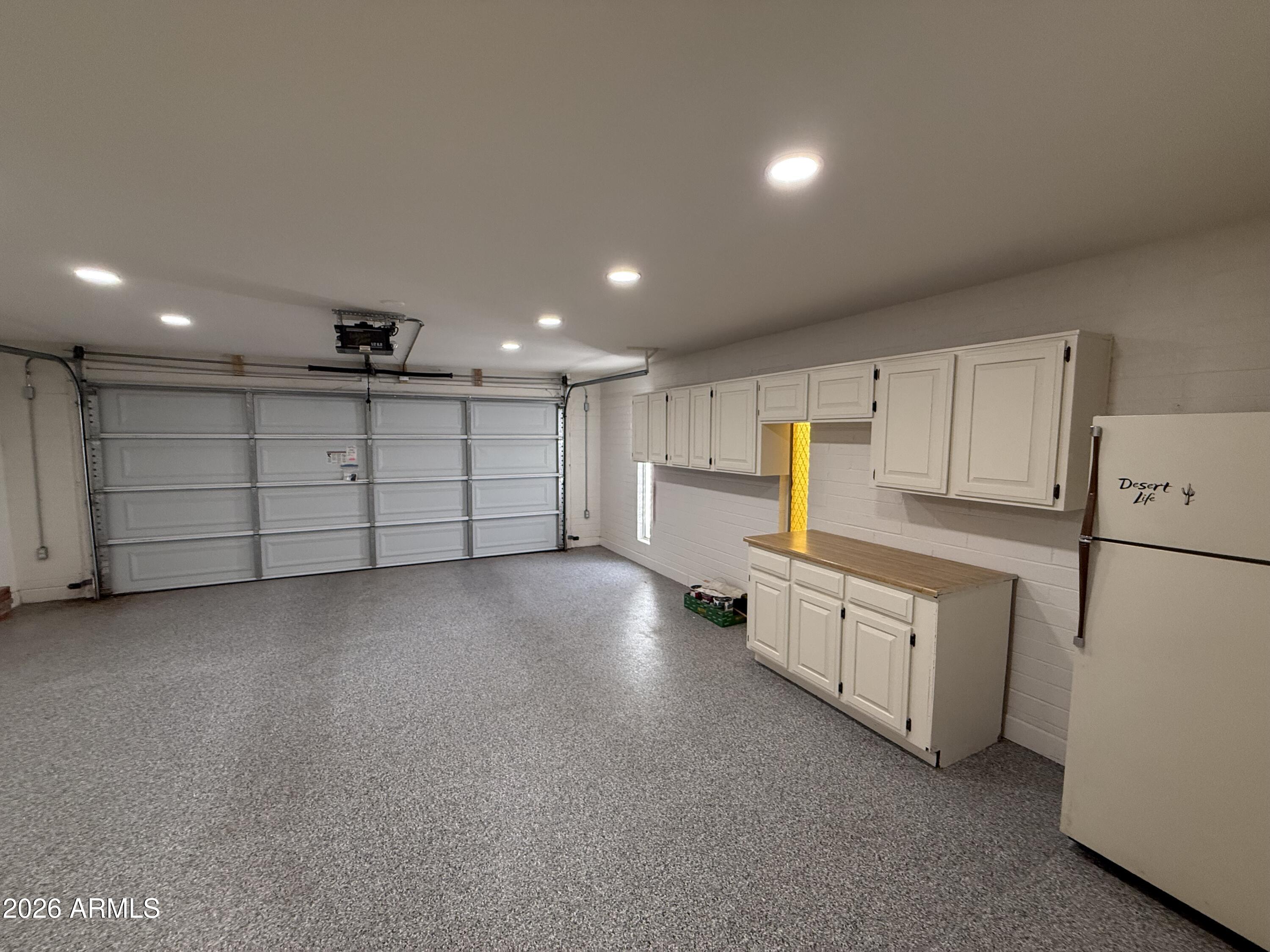 621 East Calavar Road Phoenix, AZ 85022 - Photo 24 of 31 Garage