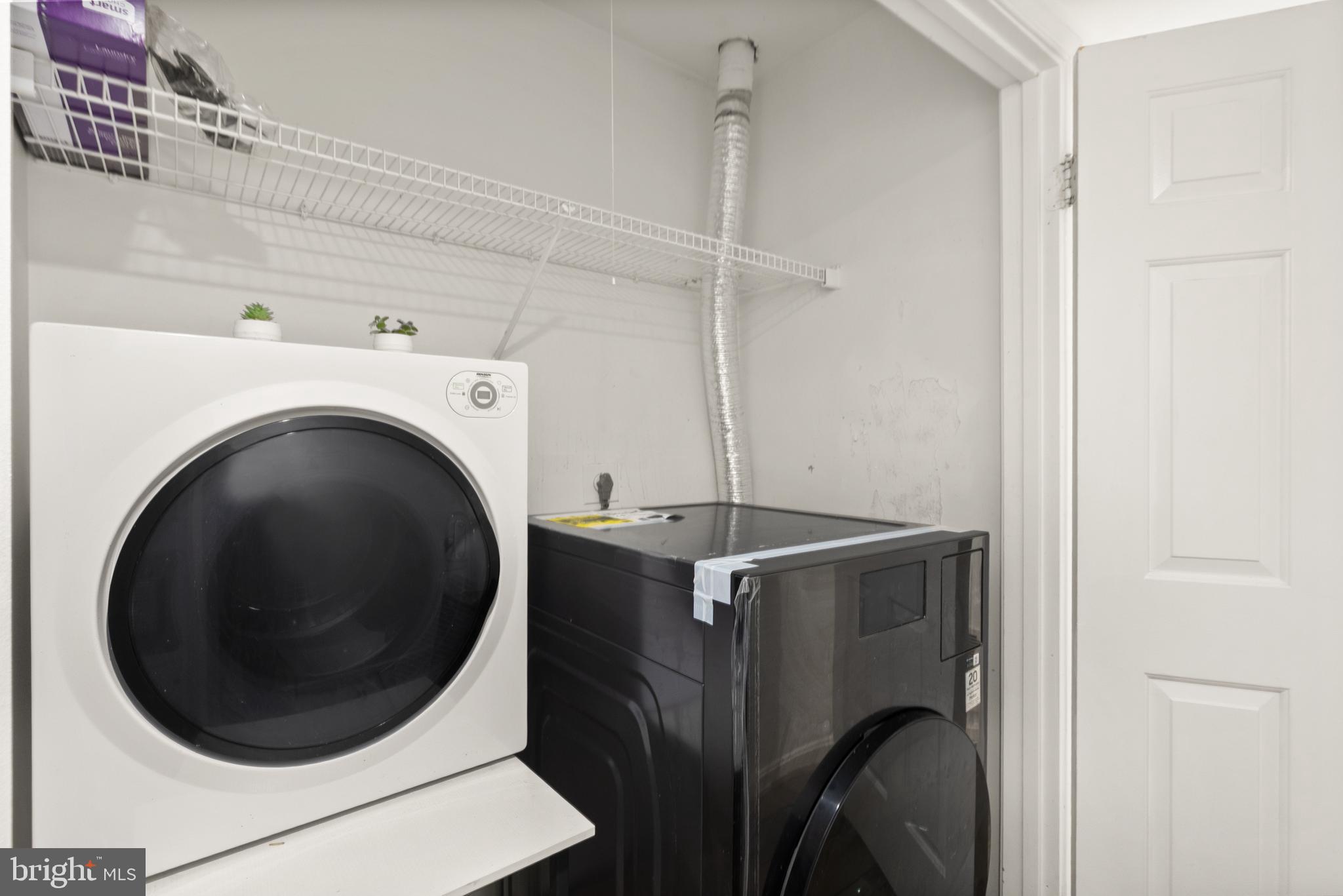 3733 Roxbury Lane Alexandria, VA 22309 - Photo 28 of 37 a utility room with dryer and washer
