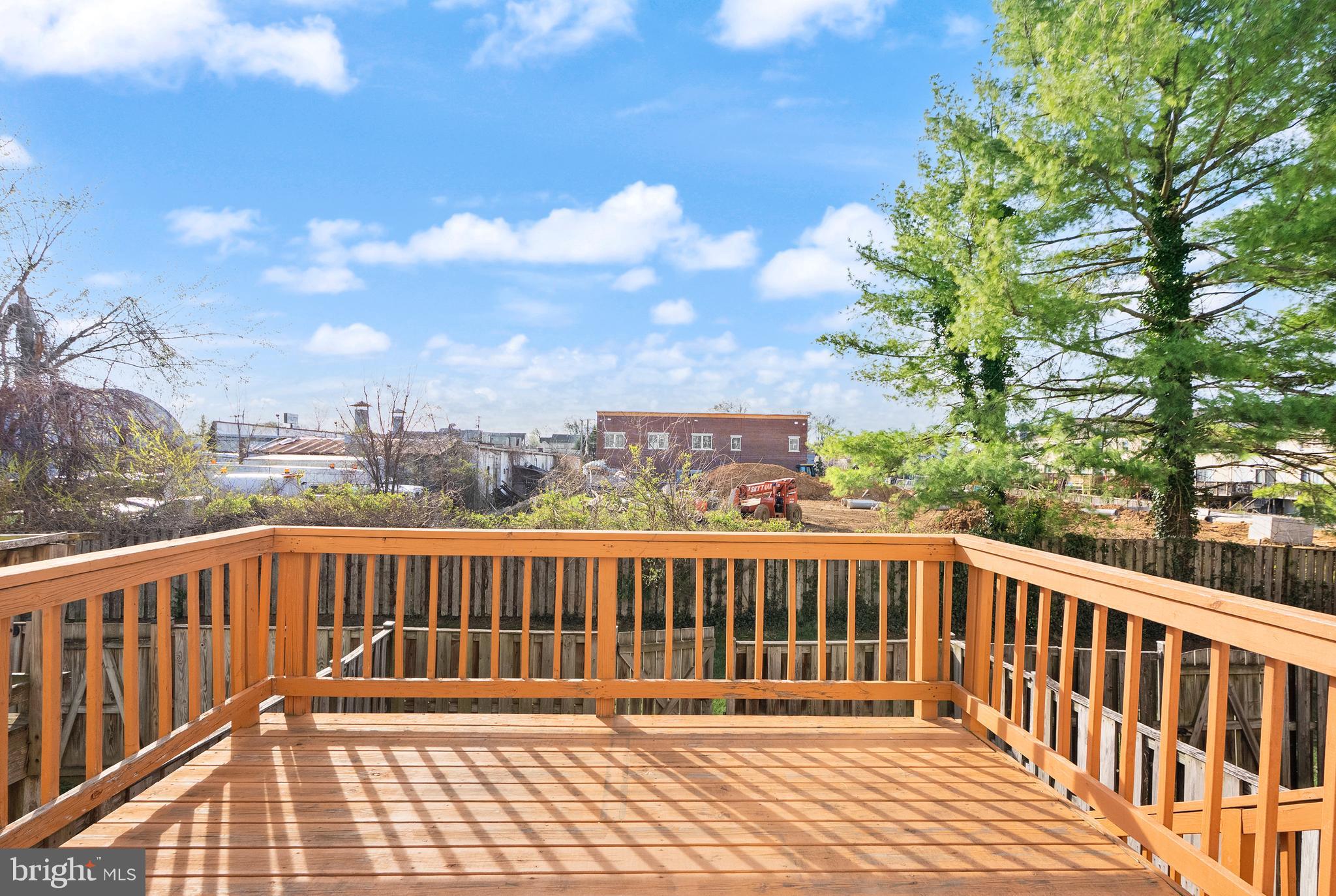 3733 Roxbury Lane Alexandria, VA 22309 - Photo 29 of 37 a view of city from a roof deck