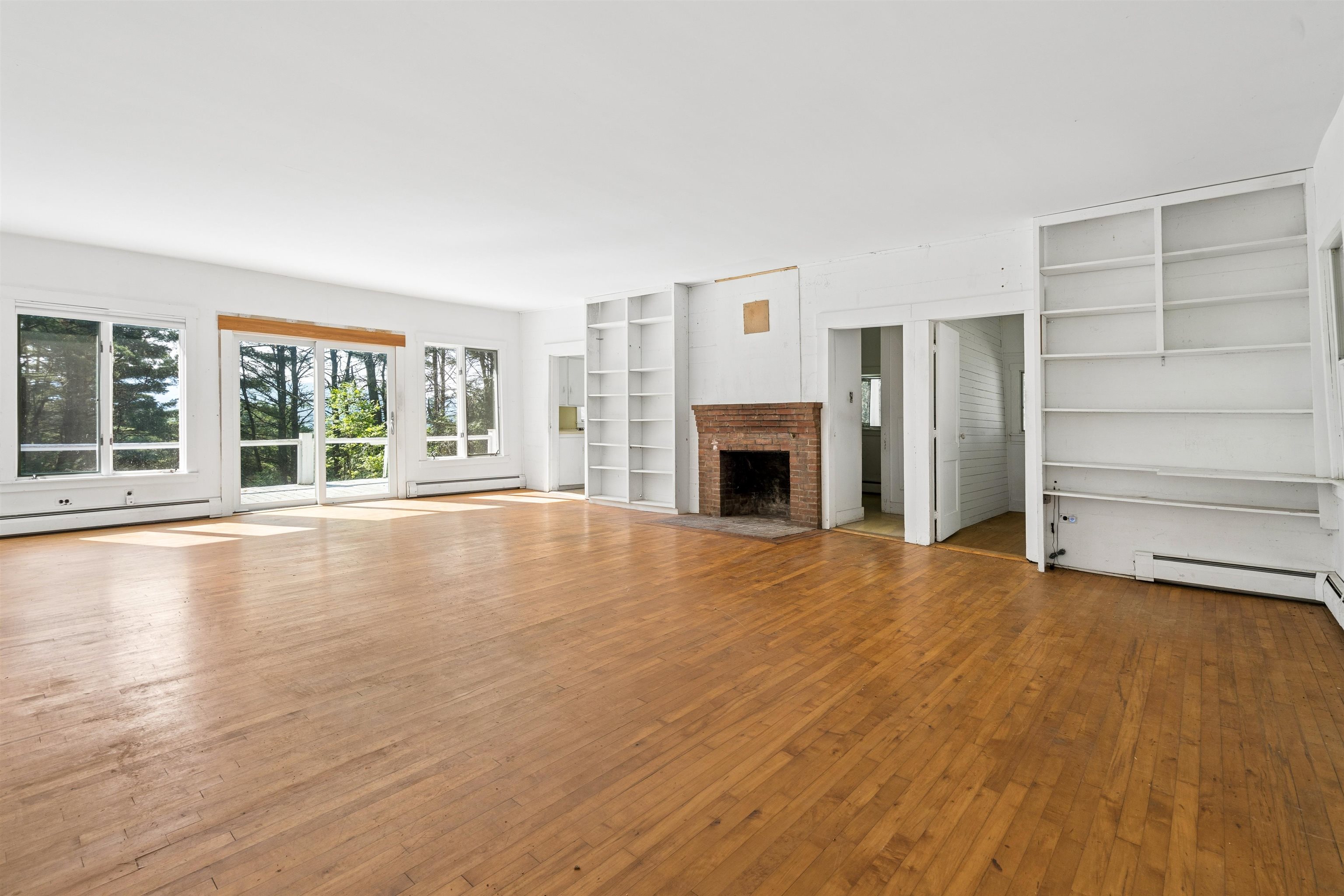 399 Academy Road Thetford, VT 05075 - Photo 4 of 22