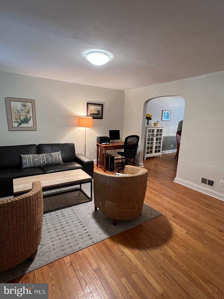 176 Dumbarton Road Baltimore, MD 21212 - Photo 3 of 36