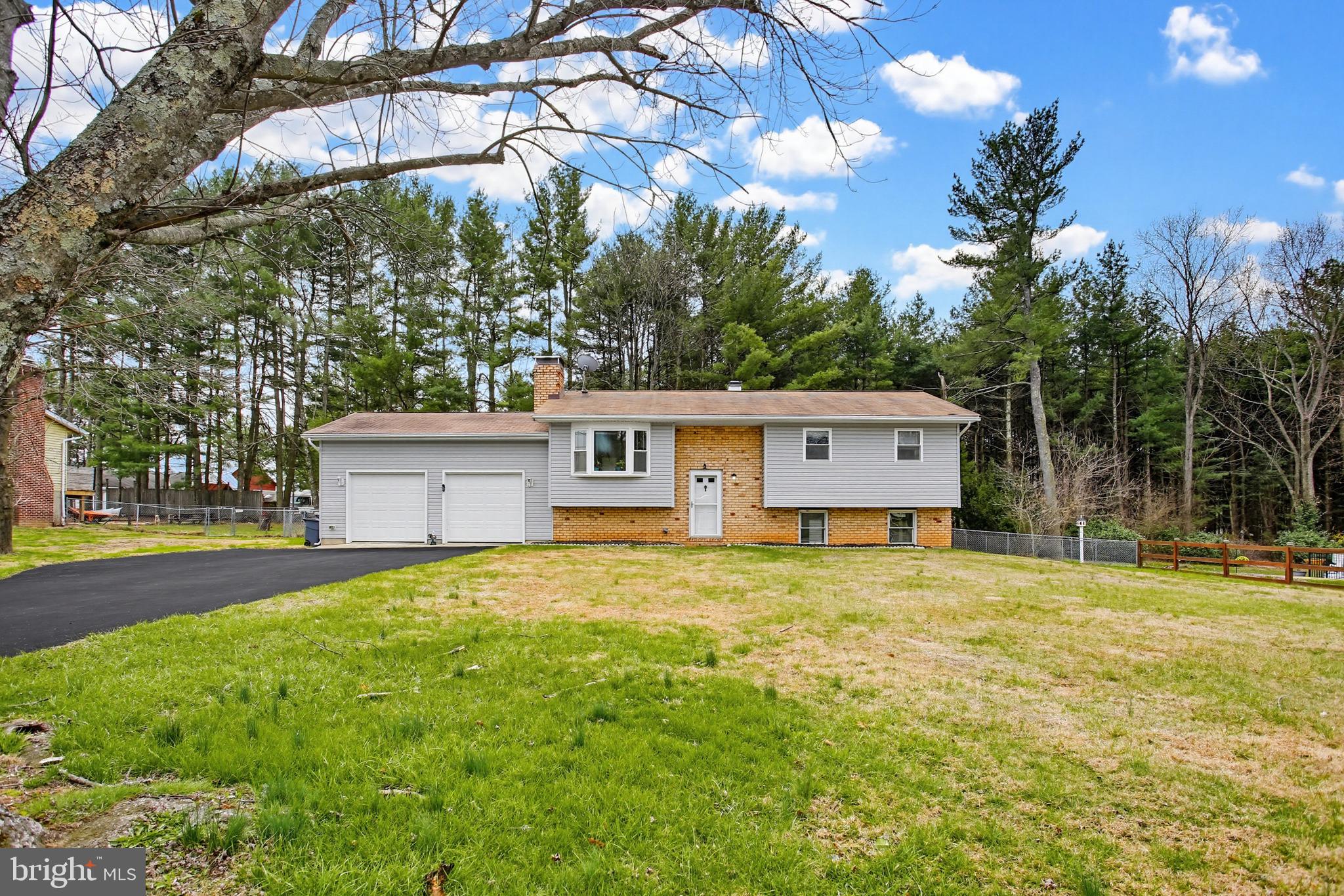 a house view with a outdoor space