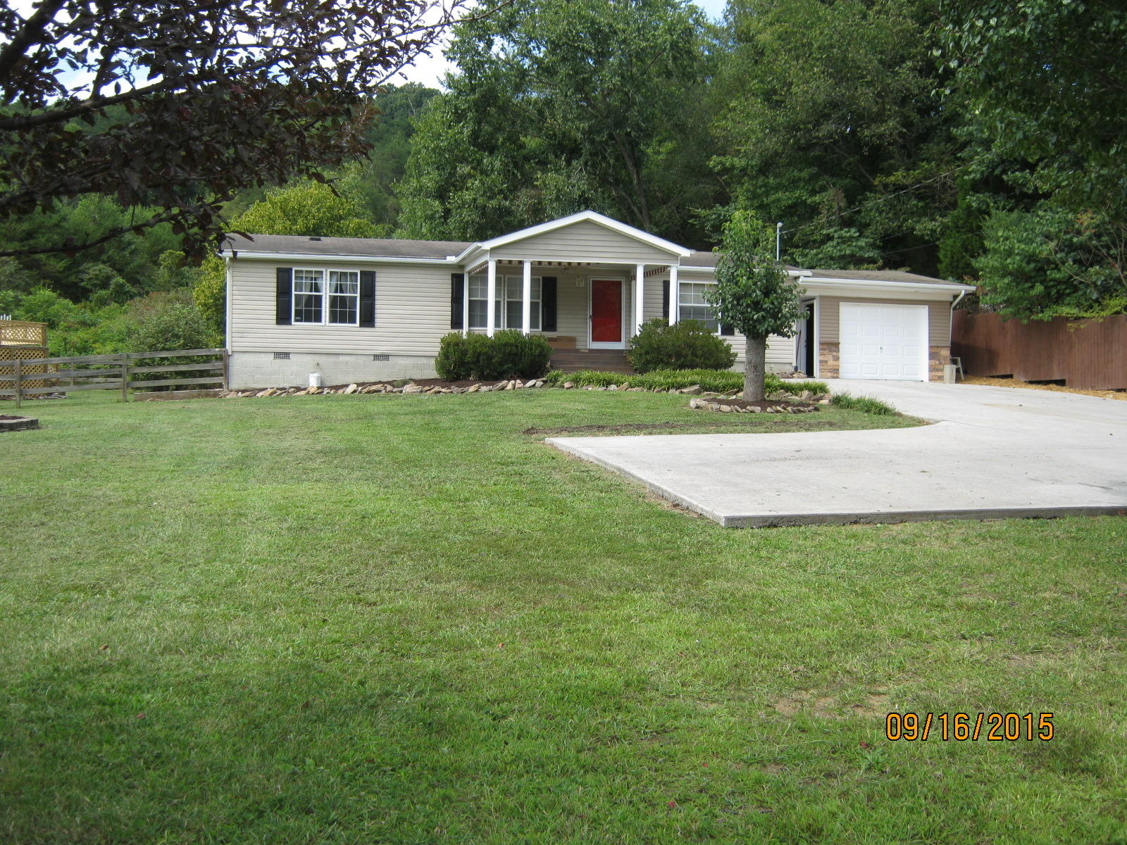 404 Beard Valley Road Maynardville, TN 37807 - Photo 3 of 25 IMG_2177