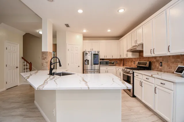 $534,900 | 23302 Tinton Court, Katy, TX 77494