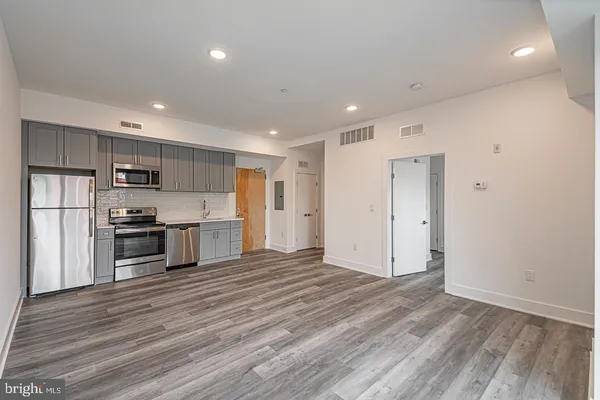 $1,955 | 1524 South Street, Unit 613, Philadelphia, PA 19146