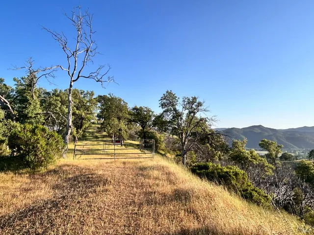 $259,000 | 10504 Bachelor Valley Road, Upper Lake, CA 95493