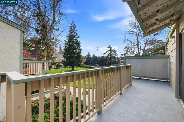 $375,000 | 2890 Treat Boulevard, Unit 5, Concord, CA 94518